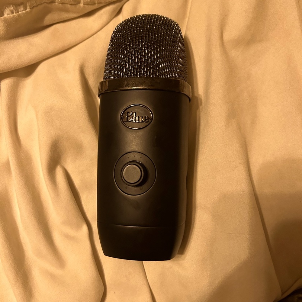 Blue yeti microphone